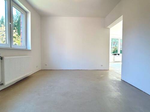 Im Esszimmer ist Plaz für geselliges Beisammensein - 