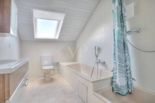 Badezimmer - Etagenwohnung mit 106,00 m² in Flein zur Miete