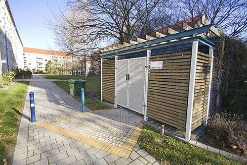 Müllcontainerhaus - 