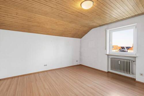 Zimmer 1 - Etagenwohnung mit 89,80 m&sup2; in Neutraubling zum Kaufen