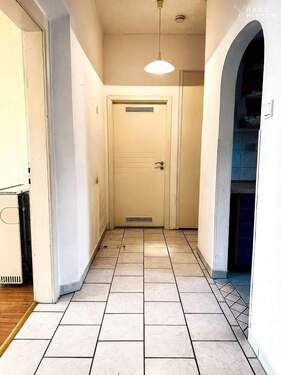 Flur - Etagenwohnung mit 70,00 m&sup2; in Fürth zum Kaufen