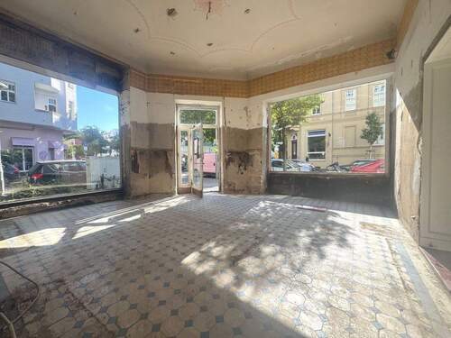 Eckraum - TOLLE, GUT GESCHNITTENE, SEHR HELLE EG GEWERBEEINHEITLADEN IN TOLLER RUHIGER KIEZLAGE, RENOVIERUNGSBEDARF