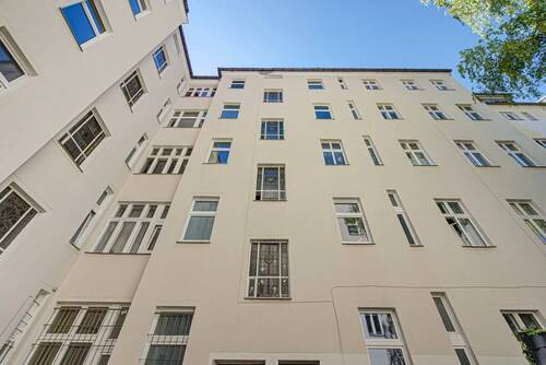 Innenhof - 2 Zimmer Etagenwohnung zum Kaufen in Berlin