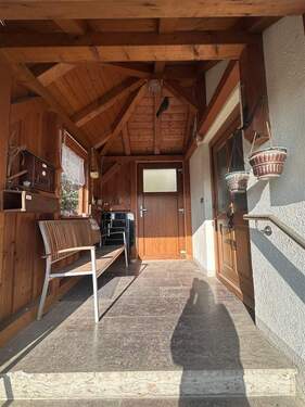 Hauseingang - 8 Zimmer Mehrfamilienhaus, Wohnhaus in Ippesheim