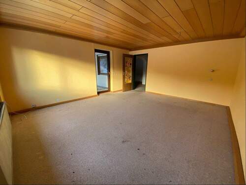 Zimmerbeispiel Einliegerwohnung - Einfamilienhaus mit 168,00 m&sup2; in Zirndorf zum Kaufen