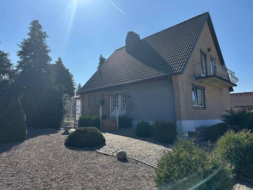 Ansicht Nordwesten - Einfamilienhaus mit Zukunft! - 229.000,00&nbsp;EUR Kaufpreis, ca.&nbsp; 120,00&nbsp;m&sup2;&nbsp;Wohnfl&auml;che