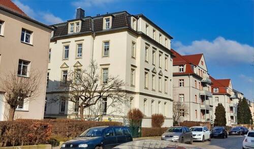 Straßenansicht - Eigentumswohnung in zentraler Lage