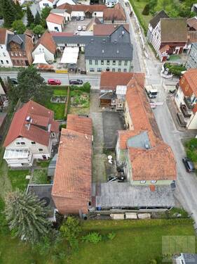 Wohn- und Gewerbegebäude mit Innenhof - 1 Zimmer Mehrfamilienhaus, Wohnhaus in Rudolstadt