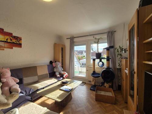 Wohnzimmer - 4 Zimmer Etagenwohnung zum Kaufen in Bönnigheim