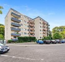 Helle 3-Zimmer-Wohnung mit Balkon, Aufzug & Stellplatz & Küche in Kaarst