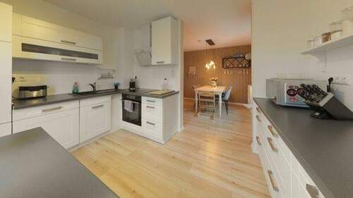 02_Küche - 7 Zimmer Einfamilienhaus in Leun