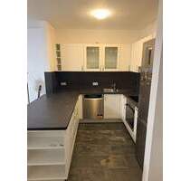 Attraktive 2-Zi.- Wohnung mit Balkon, moderner Küche und Stellplatz im Herzen von Hamburg-Rahlstedt