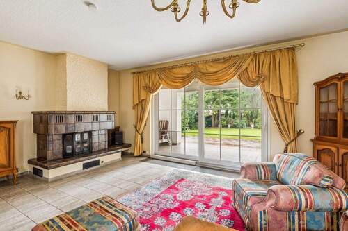 Wohnzimmer im EG - 8 Zimmer Mehrfamilienhaus, Wohnhaus in Berlin