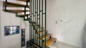 helles & einheitliches Treppenhaus - 