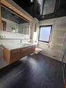 Modernes Badezimmer inkl. Mobiliar - 