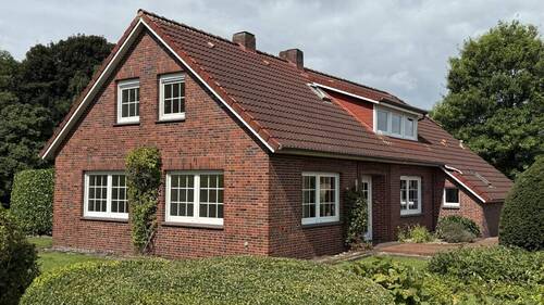 Hausansicht - Idyllisches Wohnen für 1 oder 2 Familien