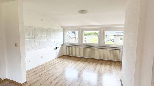Wohnzimmer/Küche DG - 