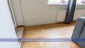 Wohnzimmer (Detailaufnahme Bodenbelag).jpg - 