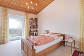 Schlafzimmer 1 von 2 - 