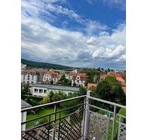 Barrierefrei mit Lift! Attraktive 2 - Zimmerwohnung in zentraler Lage mit Balkon - Bad Kissingen