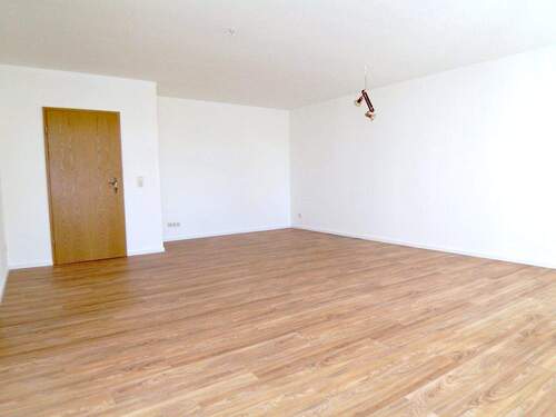 Wohnzimmer - 3 Zimmer Etagenwohnung in Bautzen