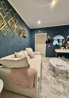 Wohnzimmer - Vorankündigung! Familientraum in Baunatal: Großzügiges Haus in Top-Wohngebiet.