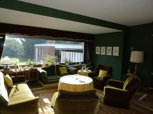 Wohnbereich mit großem Blumenfenster - Einfamilienhaus mit 219,70 m&sup2; in Lengerich zum Kaufen