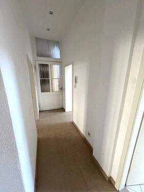 Flur - 2 Zimmer Etagenwohnung zur Miete in Magdeburg