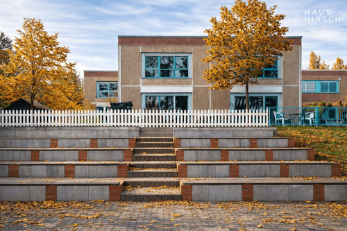 Bestandsgebäude (ehemals Schule) - Grundstück in Berlin