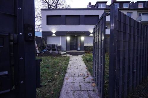 Hauseingang - 6 Zimmer Einfamilienhaus zum Kaufen in Bochum