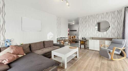 Wohnzimmer 2 - Sofort bezugsfrei: Attraktive 3-Zimmer-Wohnung mit Balkon und Top-Energiekennwert