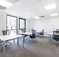 Durchgehender Zugang zu Designer-Büroräumen für 5 Personen in Spaces Breite Straße - Köln Altstadt-Nord