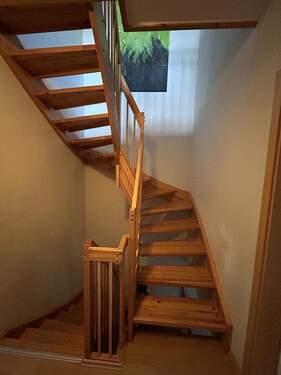 Treppe 1. OG -> 2. OG - 