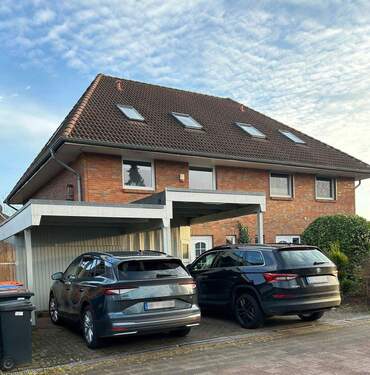 Ansicht Strasse - Familientraum auf 175m² Wohnfläche. Provisionsfreie Doppelhaushälfte in gefragter Lage.