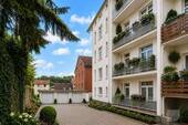 Hausansicht - 4-Zimmer-Wohnung mit Balkon, Stellplatz & Dachausbau-Potenzial - 131 m² voller Möglichkeiten -Provisionsfrei-