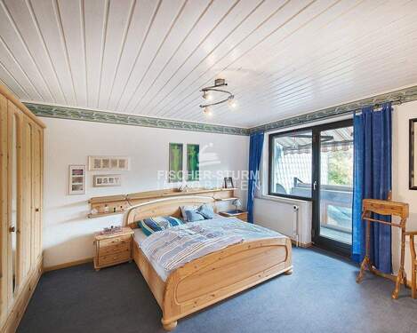 Schlafzimmer mit Balkon - Reihenmittelhaus mit 144,90 m&sup2; in Mettmann zum Kaufen