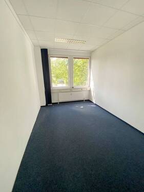 Büro 3 - Büro mit 187,00 m² in Unterschleißheim zur Miete