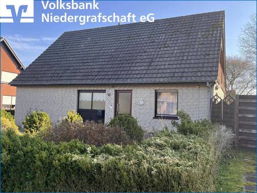 Strassenansicht - Familienfreundliches Einfamilienhaus in ruhiger Lage