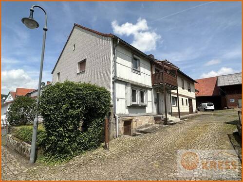 Hauptwohnhaus - 1 Zimmer Bauernhaus, Landhaus zum Kaufen in Schlüchtern / Gundhelm