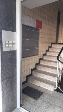 Treppenhaus - 2 Zimmer Etagenwohnung zum Kaufen in Nürnberg
