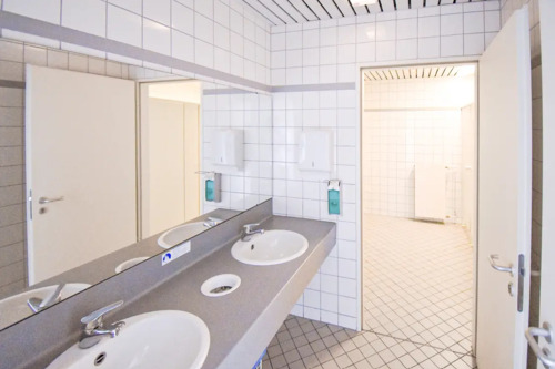 Sanitärraum - Büro in Berlin zur Miete