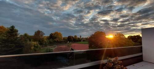 Genießen Sie die Abend-Sonne auf Ihrem Balkon! - 