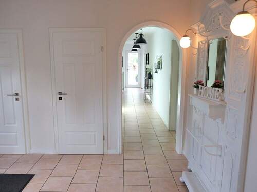 Flur zu Küche und Garten - 