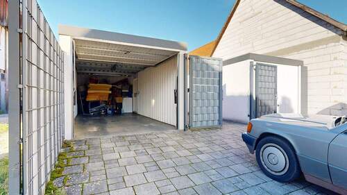 Garagen mit Stellplätzen - 