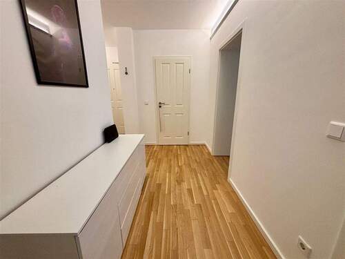 Flur - Etagenwohnung mit 76,40 m² in Leipzig zum Kaufen