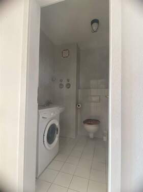 Bad - 1 Zimmer Etagenwohnung zur Miete in Regensburg