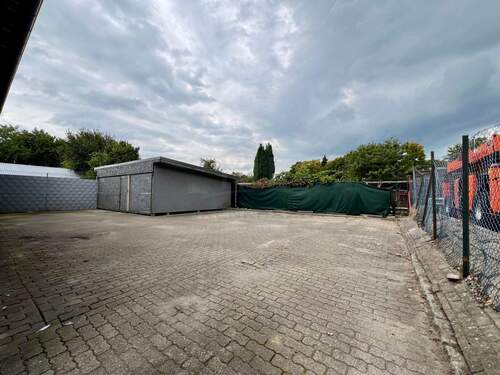Bild 1 - Ostdorf: 200 m² Außenfläche - teilweise überdacht, 247 zugänglich