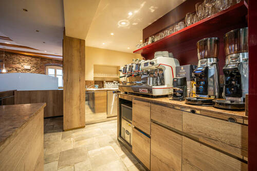 hochwertige Gastronomiekaffemaschine mit Mahlwerken - 