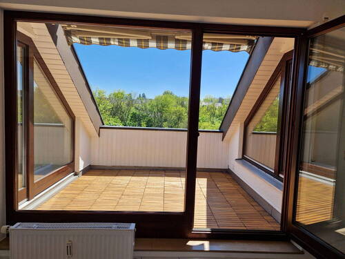 Wohnen - 5 Zimmer Etagenwohnung in Leonberg