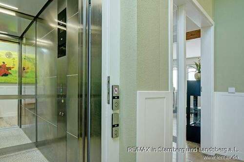 Aufzug in die Whg - 3 Zimmer Etagenwohnung zur Miete in München